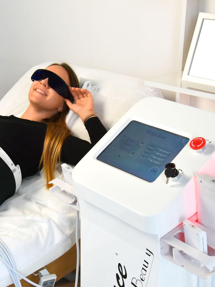 LipoLaser 5Waves Body Space - Urządzenie kosmetyczne do zmniejszania obwodów ciała.  Technologia pięciu długości fal zimnego lasera diodowego do redukcji tkanki tłuszczowej.